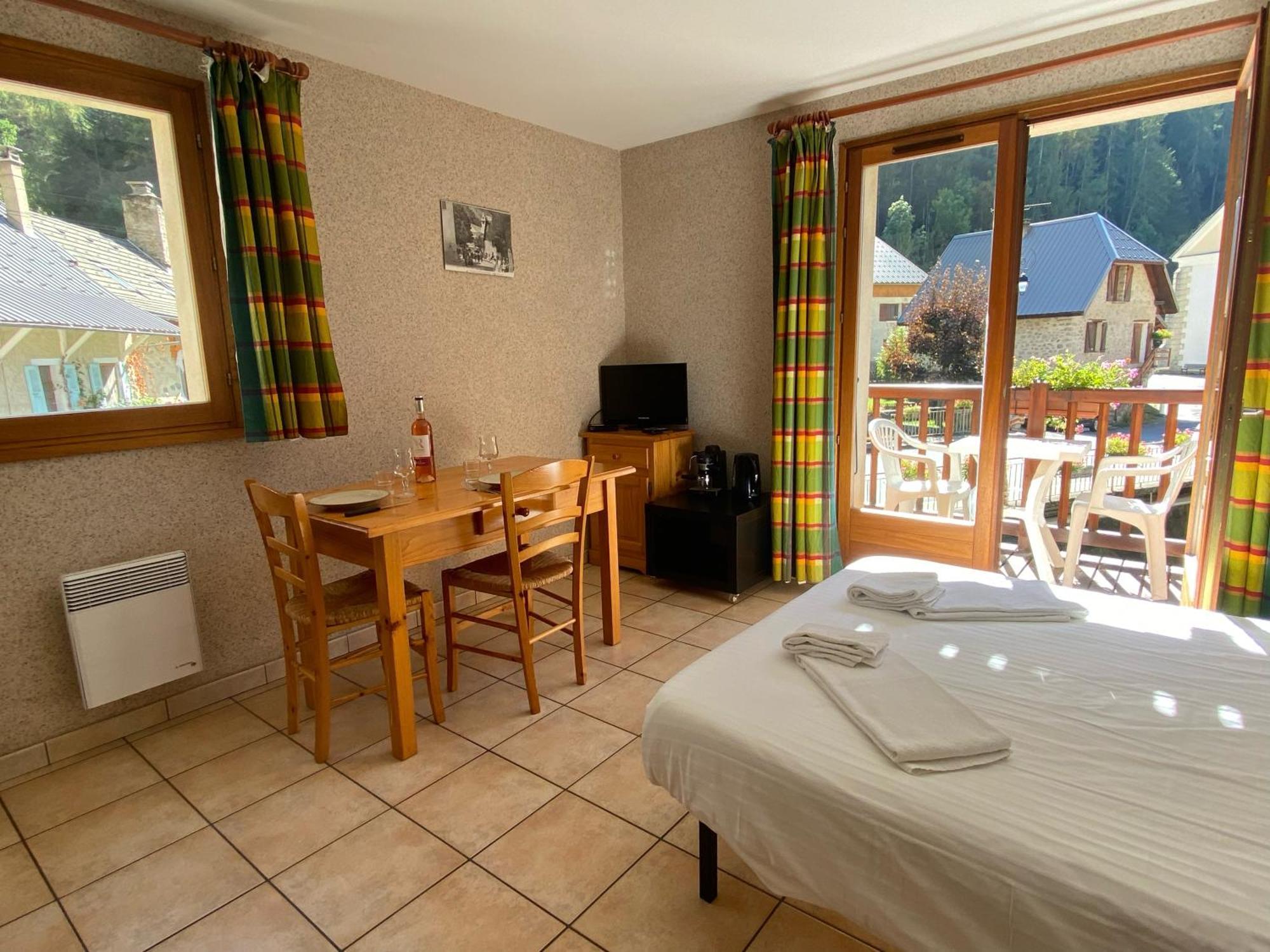 Apartmán L'Edelweiss La Chapelle-en-Valgaudemar Exteriér fotografie